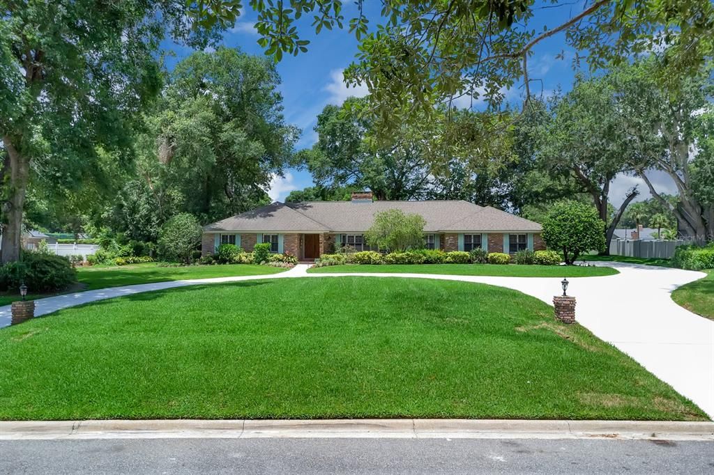 Backyard, Exterior, Facade, Brick Facade, Ranch