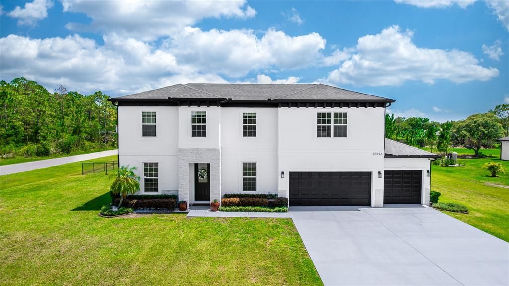 Attached, Backyard, Exterior, Facade, Georgian