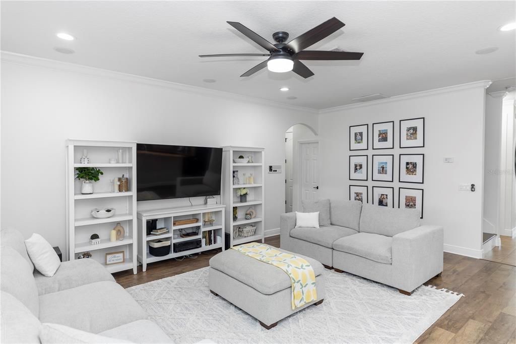 Interior, Living room, Recessed Lighting, Wood Texture Flooring