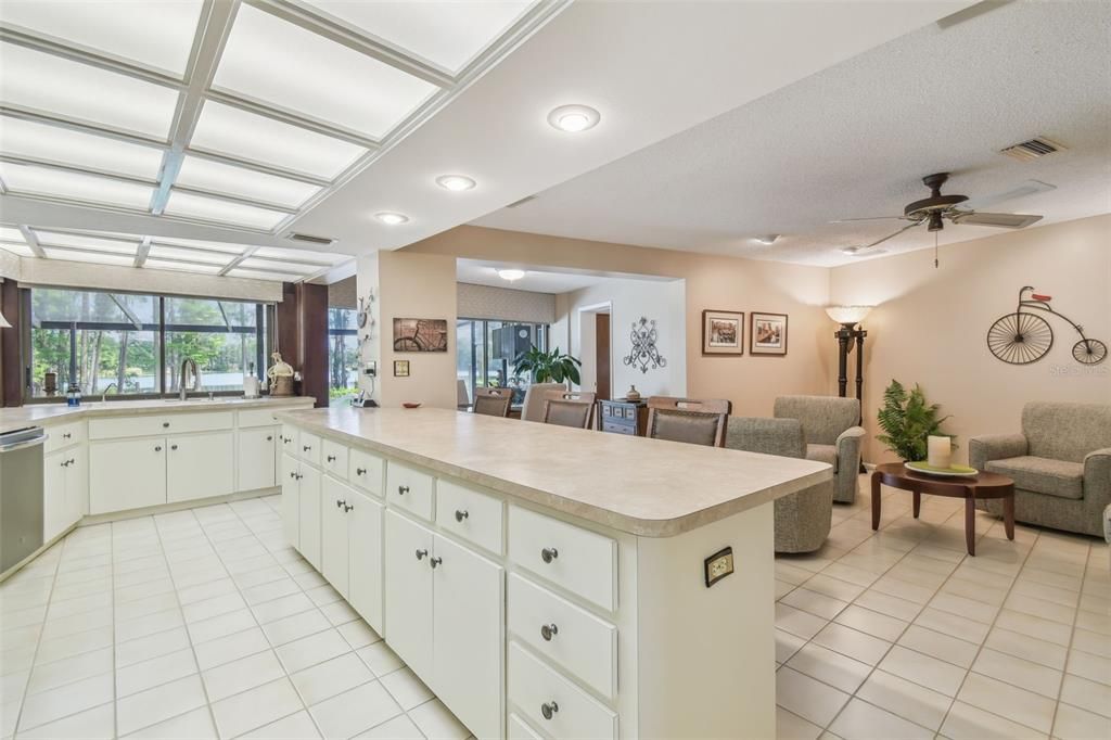 Dining room, Interior, Kitchen, Recessed Lighting