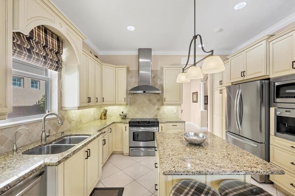 Interior, Kitchen, Pendant Lights, Recessed Lighting, Stainless Steel Appliances