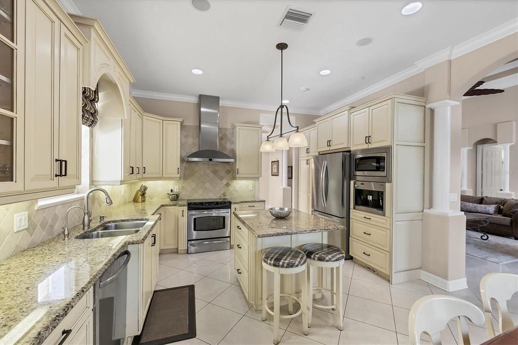 Interior, Kitchen, Pendant Lights, Recessed Lighting, Stainless Steel Appliances