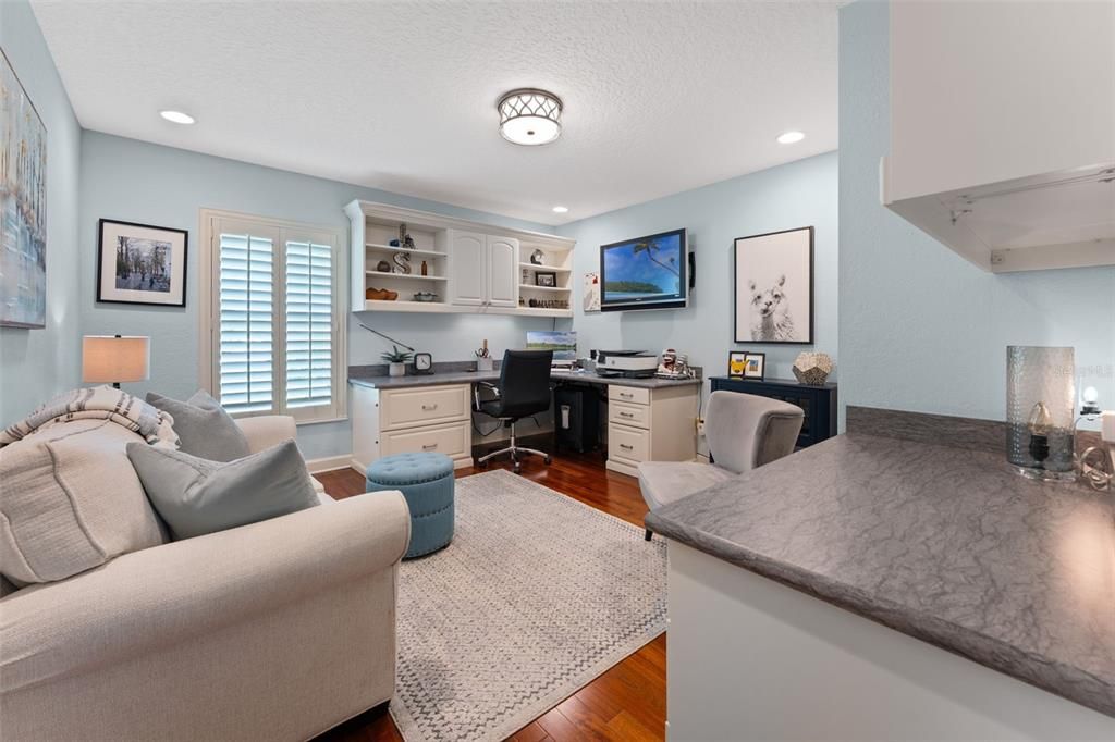 Home Office, Interior, Recessed Lighting, Wood Texture Flooring