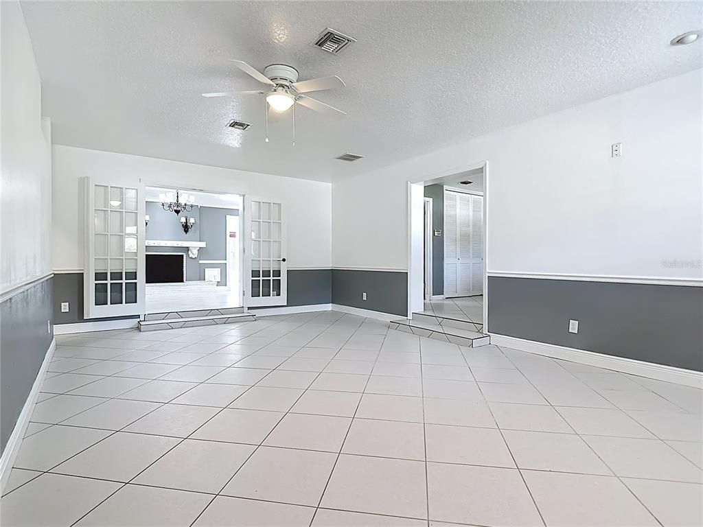 Empty room, Interior, Recessed Lighting