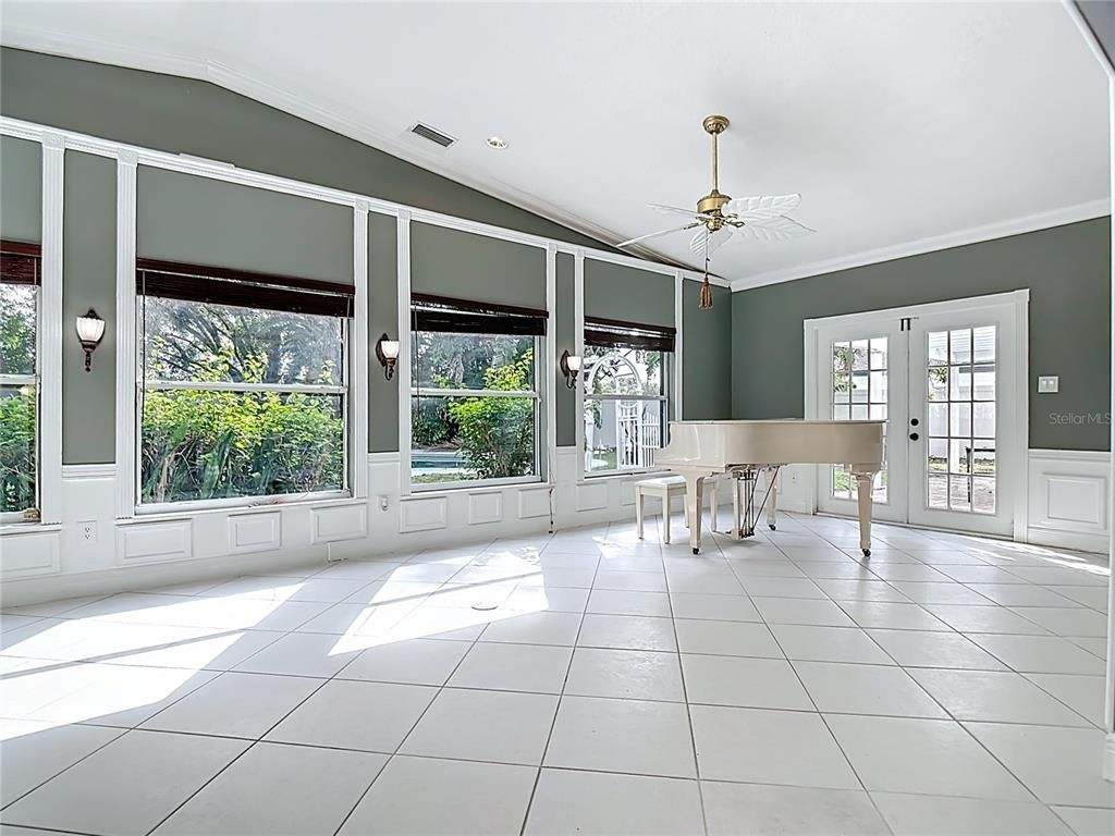 Interior, Piano, Recessed Lighting