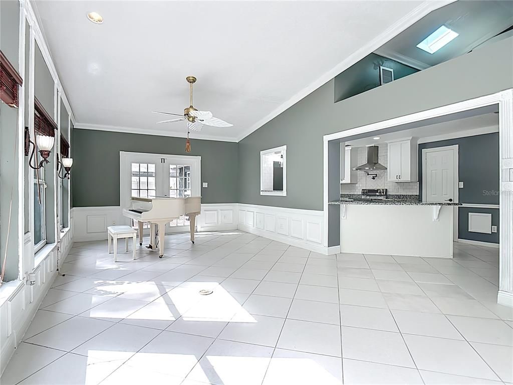 Interior, Kitchen, Piano, Recessed Lighting