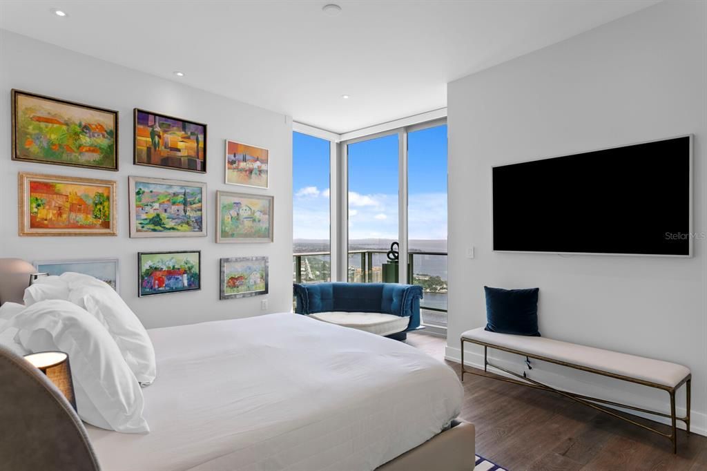 Bedroom, Interior, Recessed Lighting, Water, Wood Texture Flooring