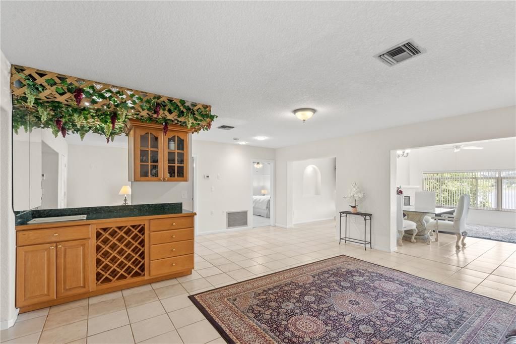 Dining room, Interior