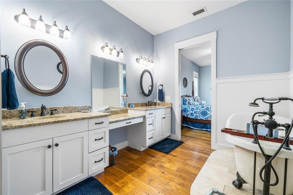 Bathroom, Dual Sink Vanities, Interior, Wood Texture Flooring