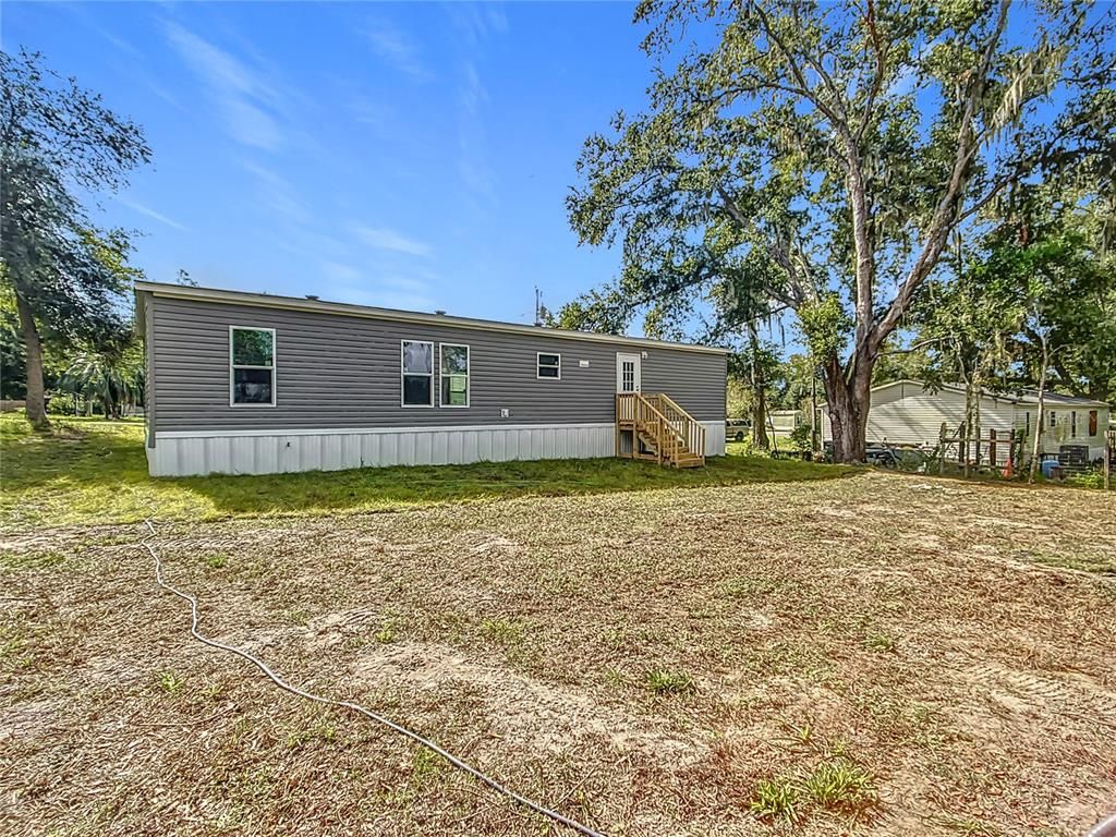 Backyard, Exterior