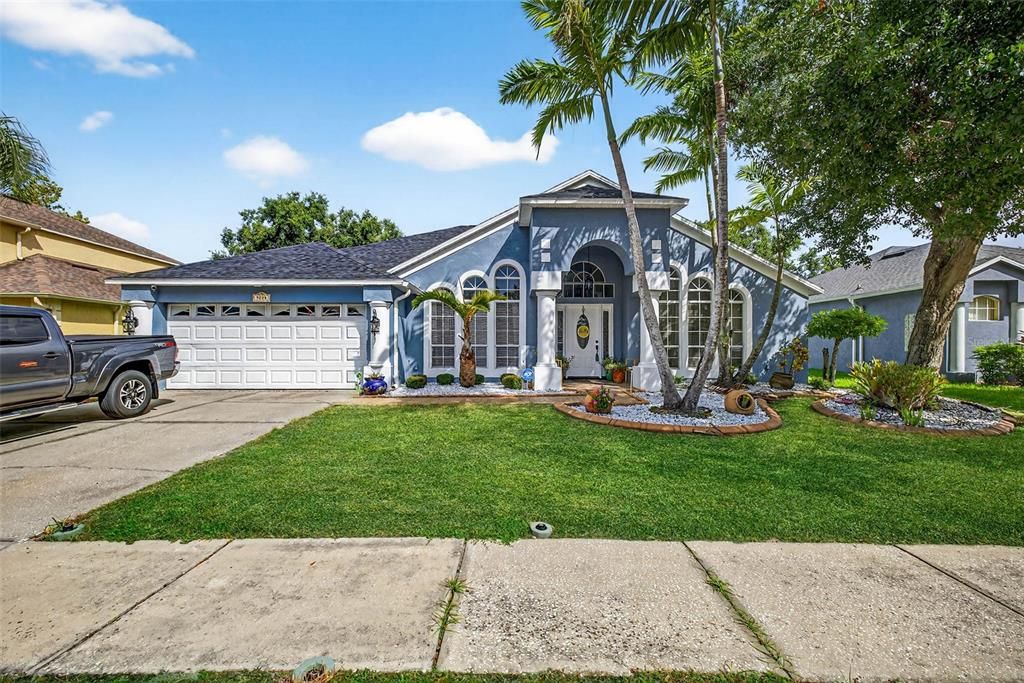 Attached, Exterior, Facade, Ranch