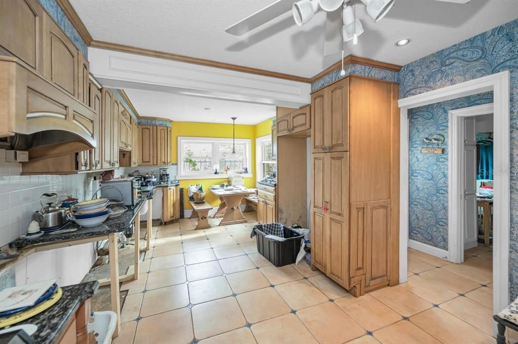 Dining room, Interior, Kitchen, Recessed Lighting