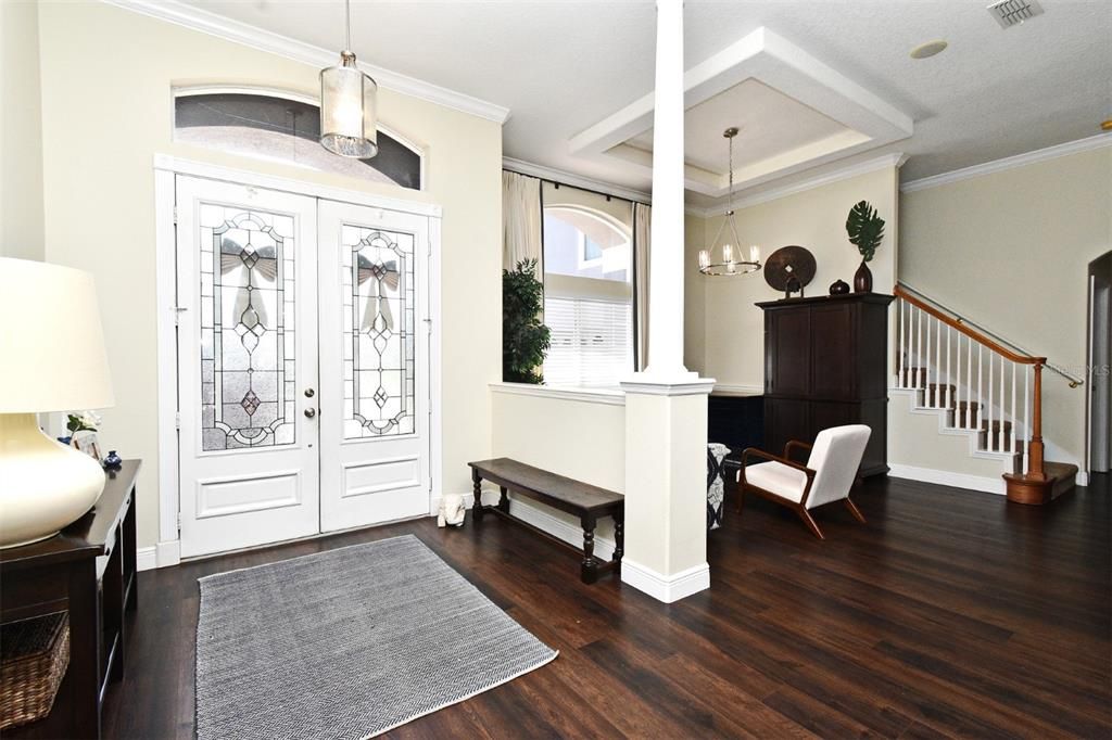 Interior, Pendant Lights, Wood Texture Flooring