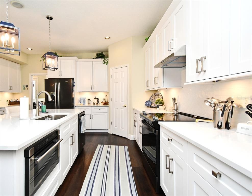 Interior, Kitchen, Pendant Lights, Recessed Lighting, Wood Texture Flooring