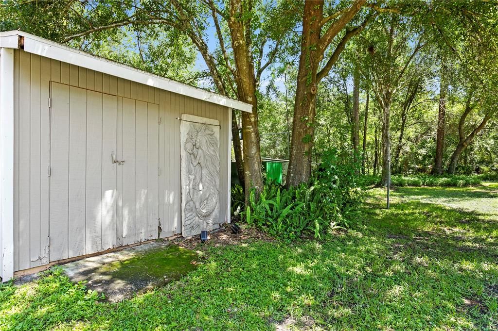 Backyard, Exterior