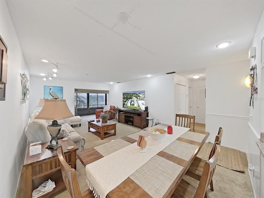 Dining room, Interior, Living room, Recessed Lighting, Wood Texture Flooring