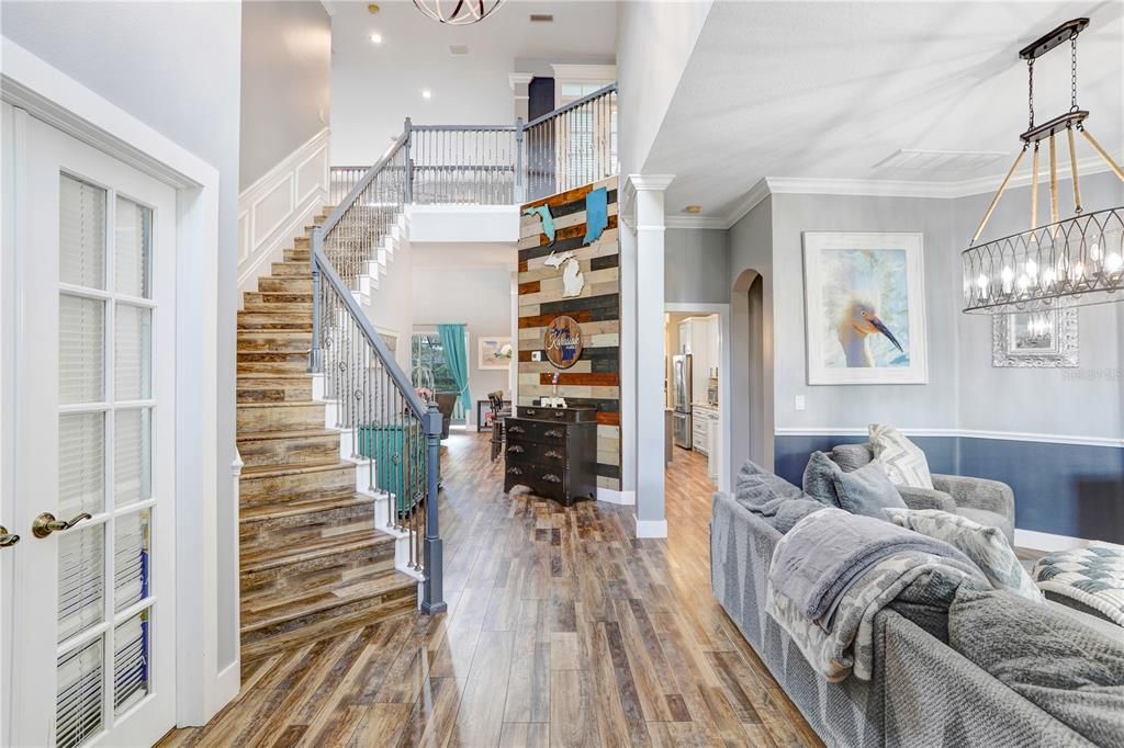 Interior, Pendant Lights, Recessed Lighting, Wood Texture Flooring