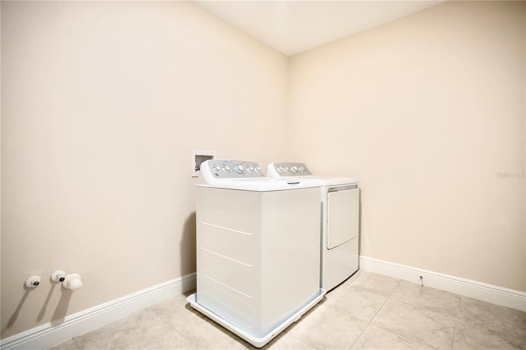 Interior, Washer