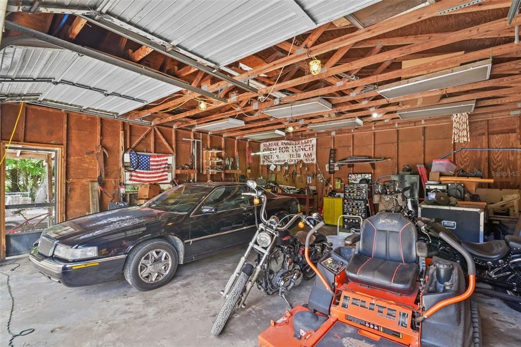 Garage, Interior, Wooden Beams, Wooden Walls