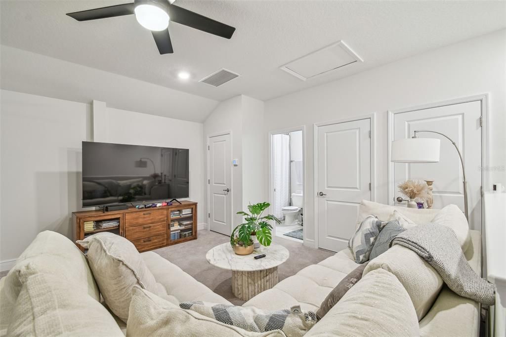 Bathroom, Interior, Living room, Recessed Lighting