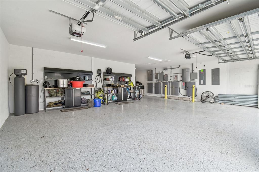 Garage, Interior