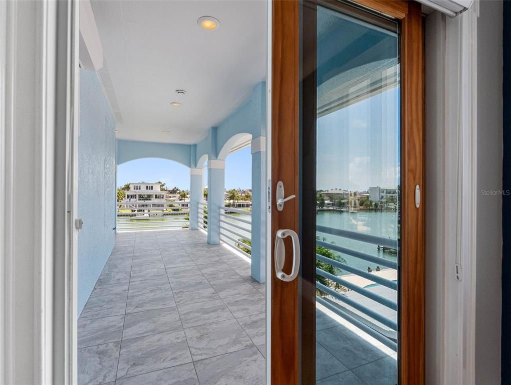 Interior, Recessed Lighting, Water