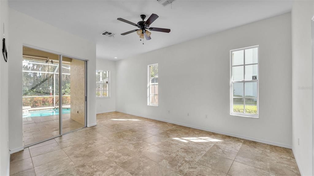 Empty room, Interior, Recessed Lighting