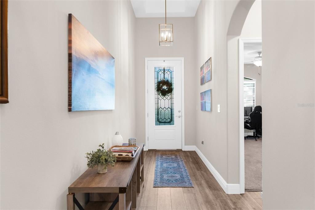 Interior, Pendant Lights, Wood Texture Flooring