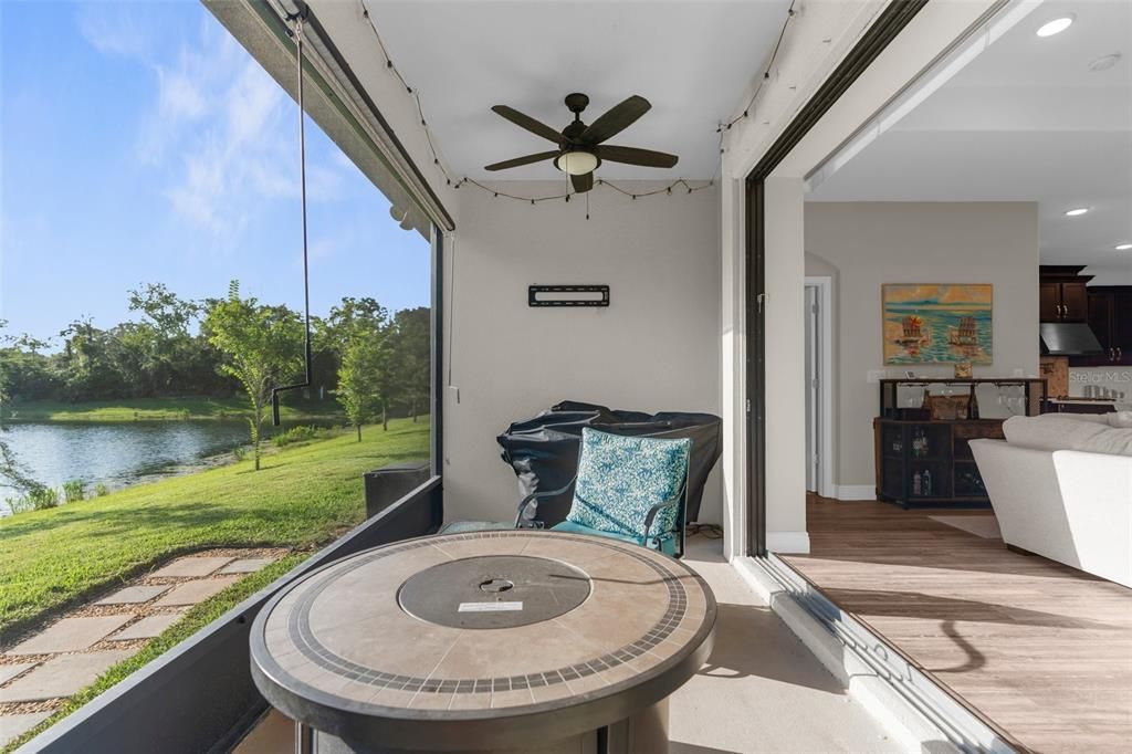 Interior, Recessed Lighting, Water, Wood Texture Flooring