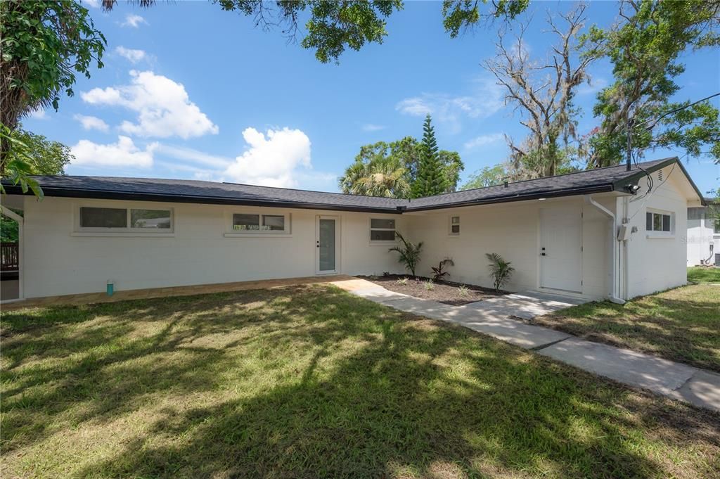Backyard, Exterior