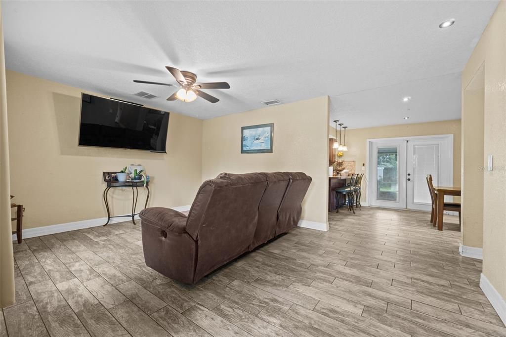 Dining room, Interior, Pendant Lights, Recessed Lighting, Wood Texture Flooring