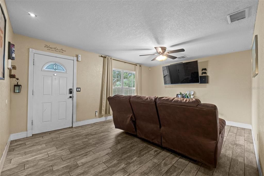 Interior, Living room, Recessed Lighting, Wood Texture Flooring