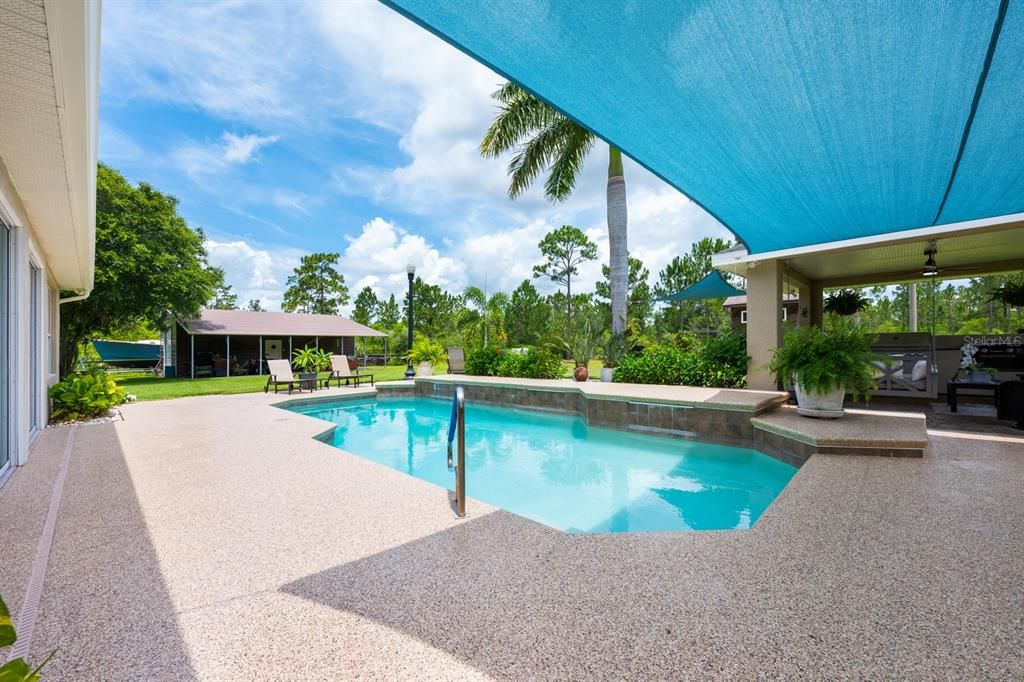 Exterior, Pool
