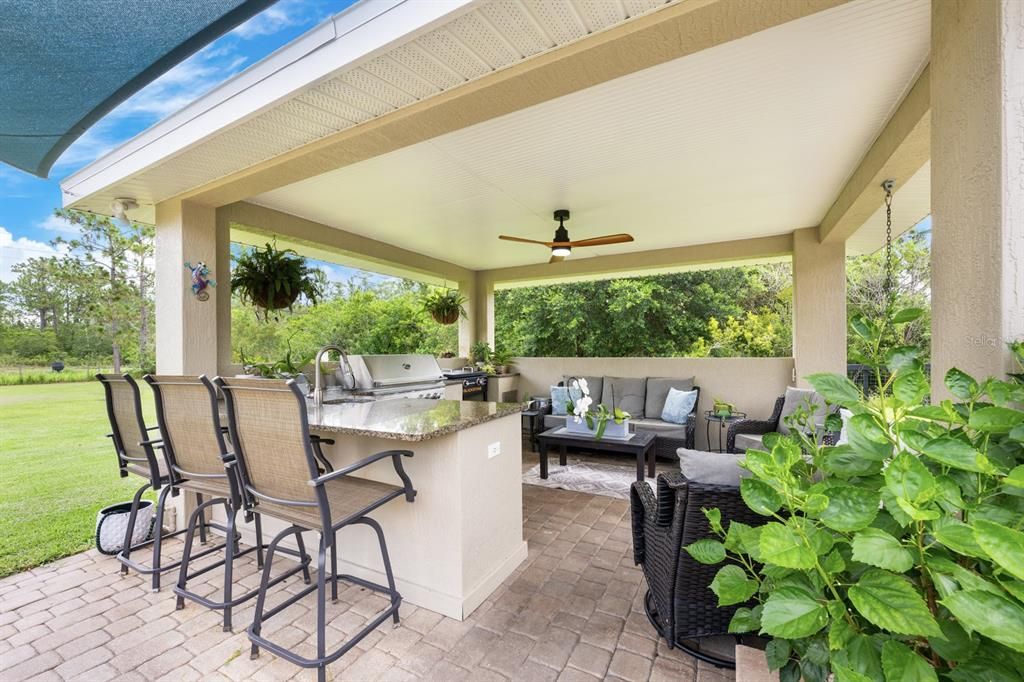 Exterior, Outdoor Kitchen