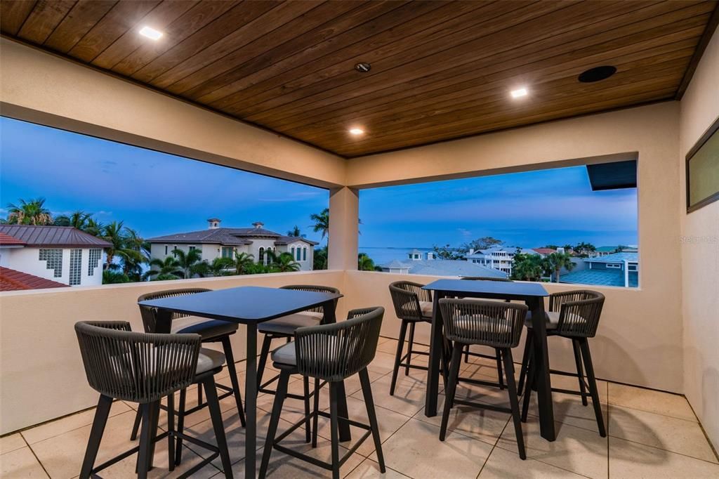 Exterior, Recessed Lighting, Water