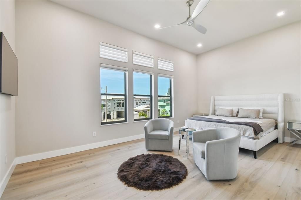 Bedroom, Interior, Recessed Lighting, Water, Wood Texture Flooring