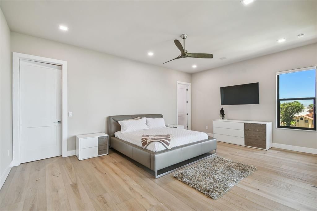 Bedroom, Interior, Recessed Lighting, Wood Texture Flooring