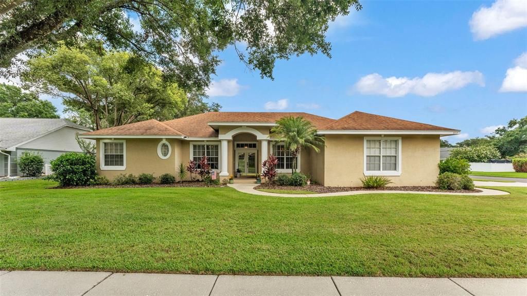 Backyard, Exterior, Facade, Ranch