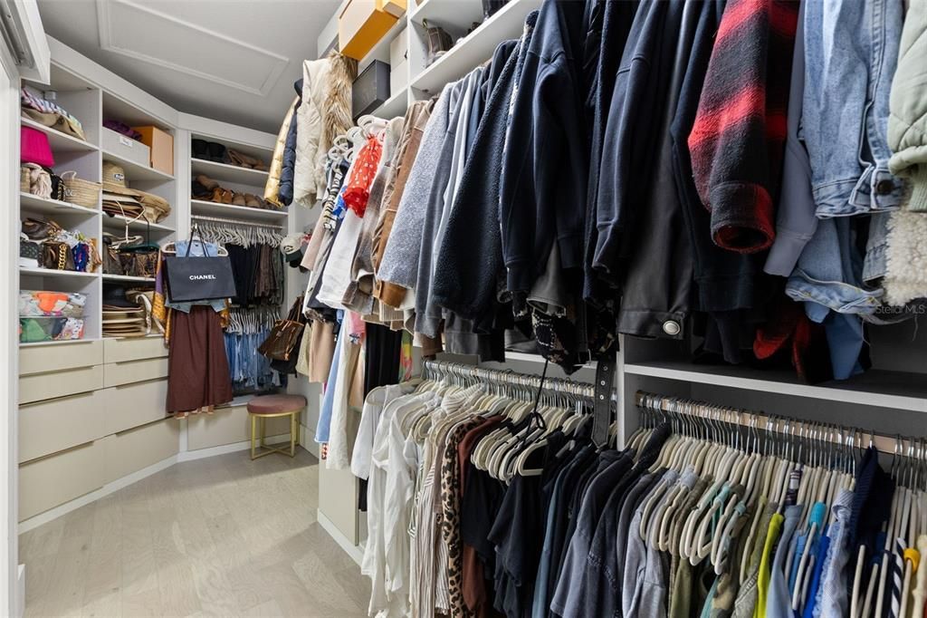 Interior, Walk-in Closets, Wood Texture Flooring