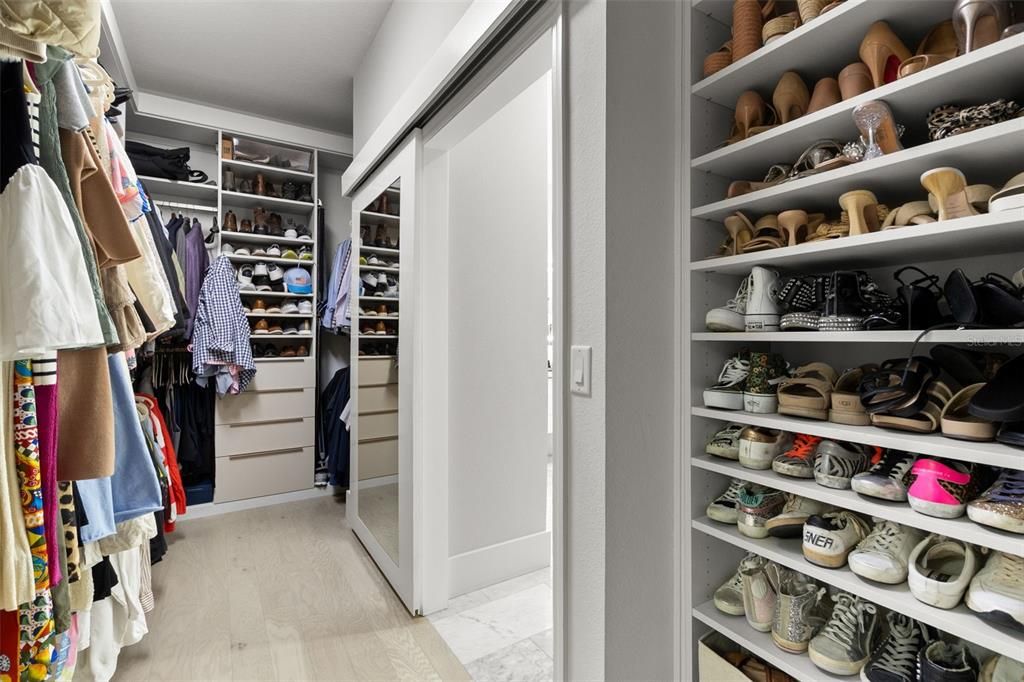 Interior, Walk-in Closets, Wood Texture Flooring