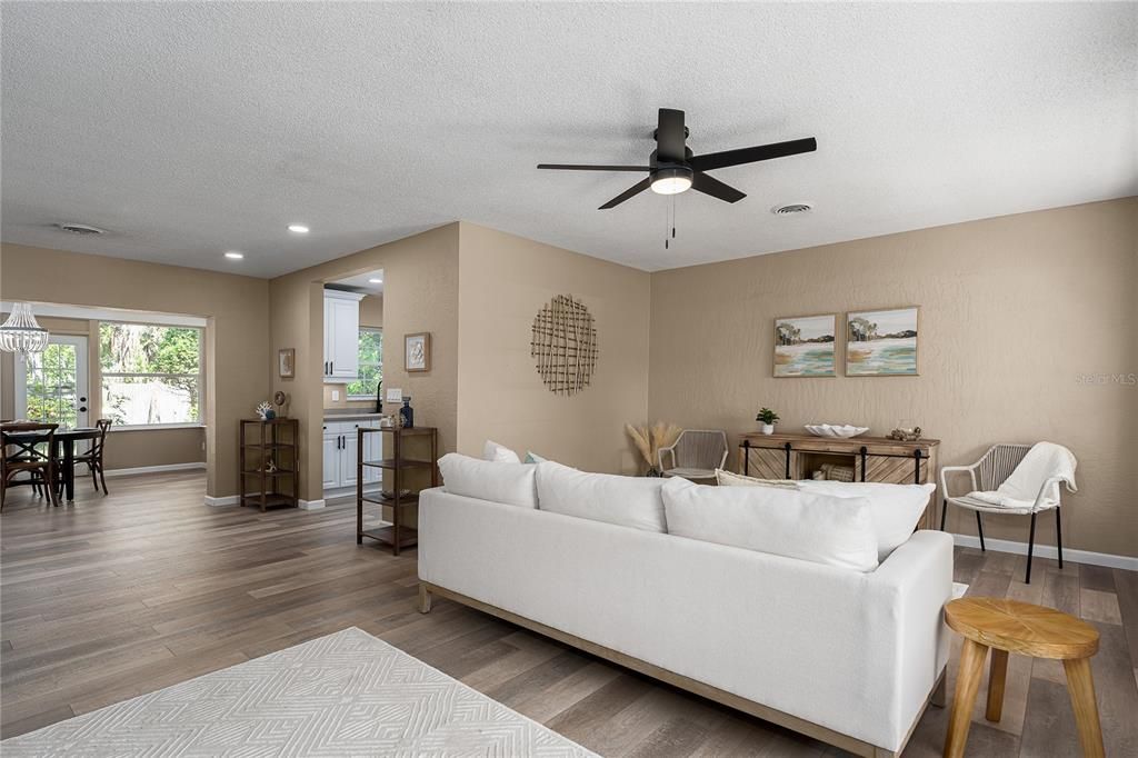 Dining room, Interior, Living room, Recessed Lighting, Wood Texture Flooring