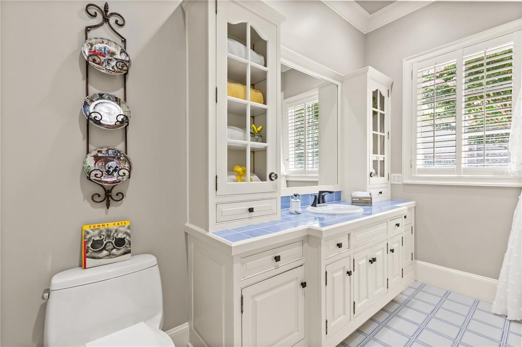 Bathroom, Interior, Tile Countertops