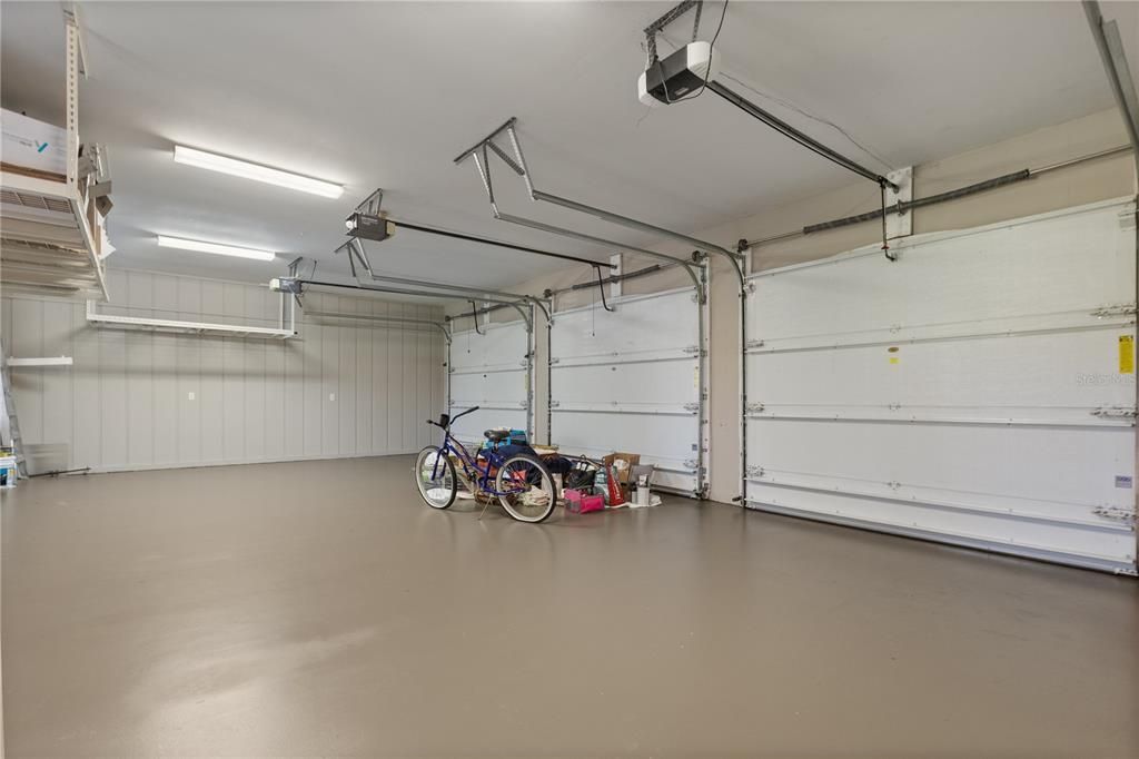 Garage, Interior