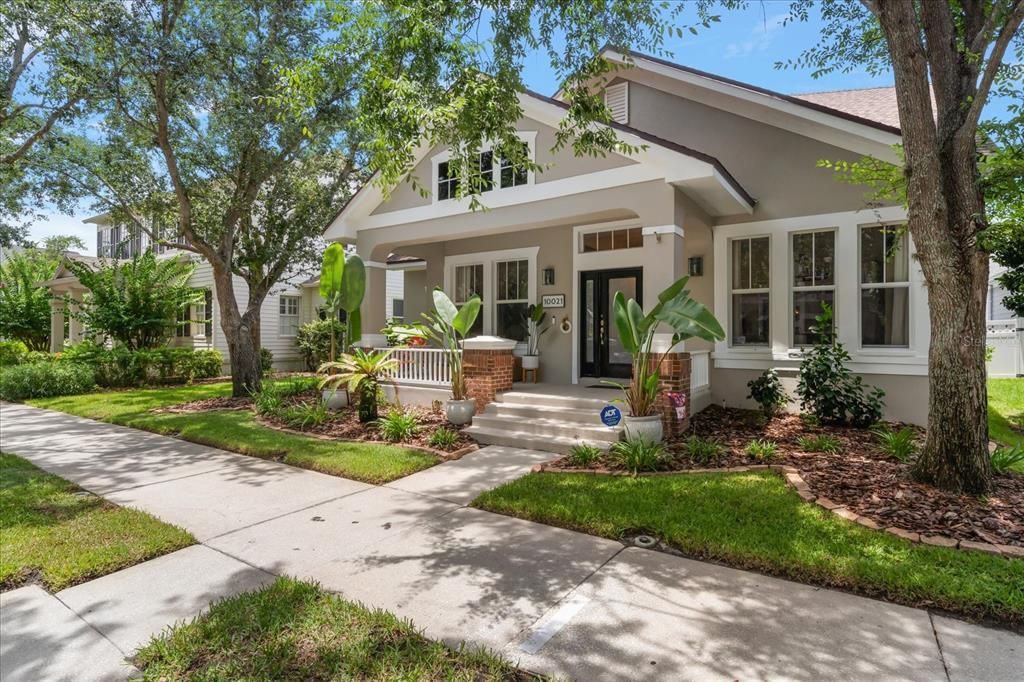 Exterior, Facade, American Craftsman