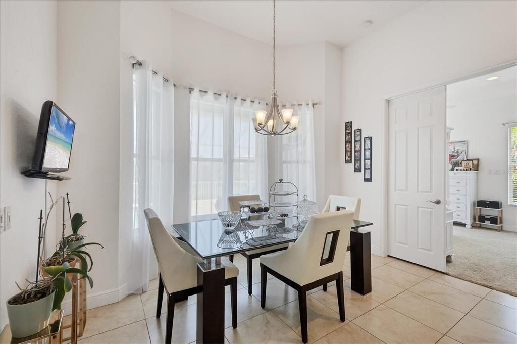 Chandelier, Dining room, Interior, Pendant Lights, Recessed Lighting