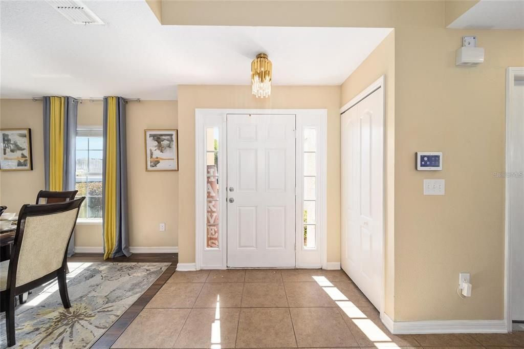 Chandelier, Interior