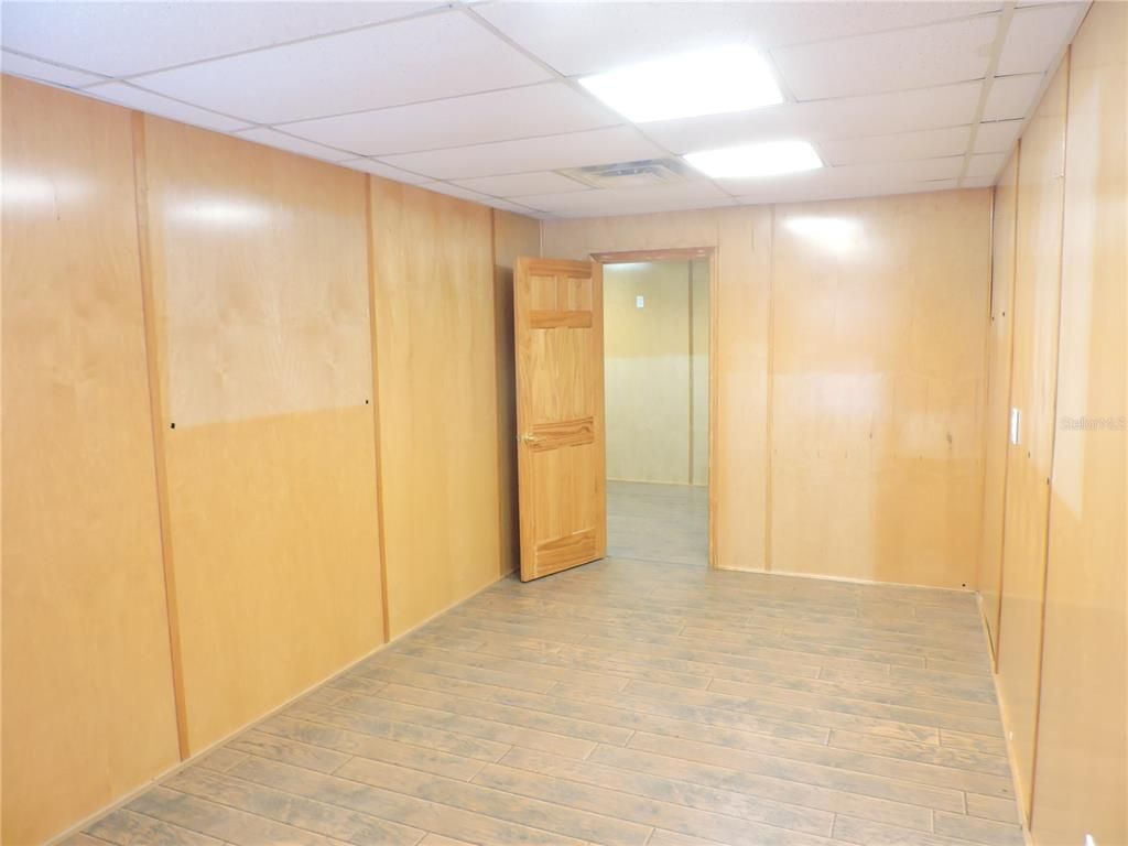 Empty room, Interior, Recessed Lighting, Wood Texture Flooring, Wooden Walls