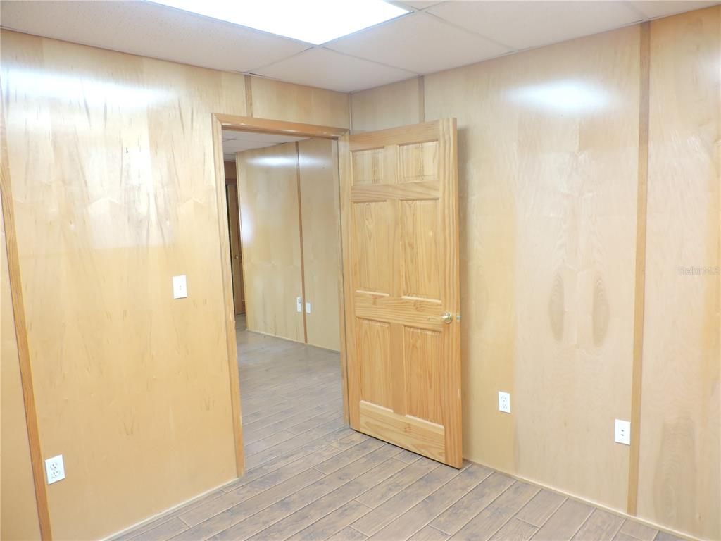 Elevator, Empty room, Interior, Wood Texture Flooring, Wooden Walls