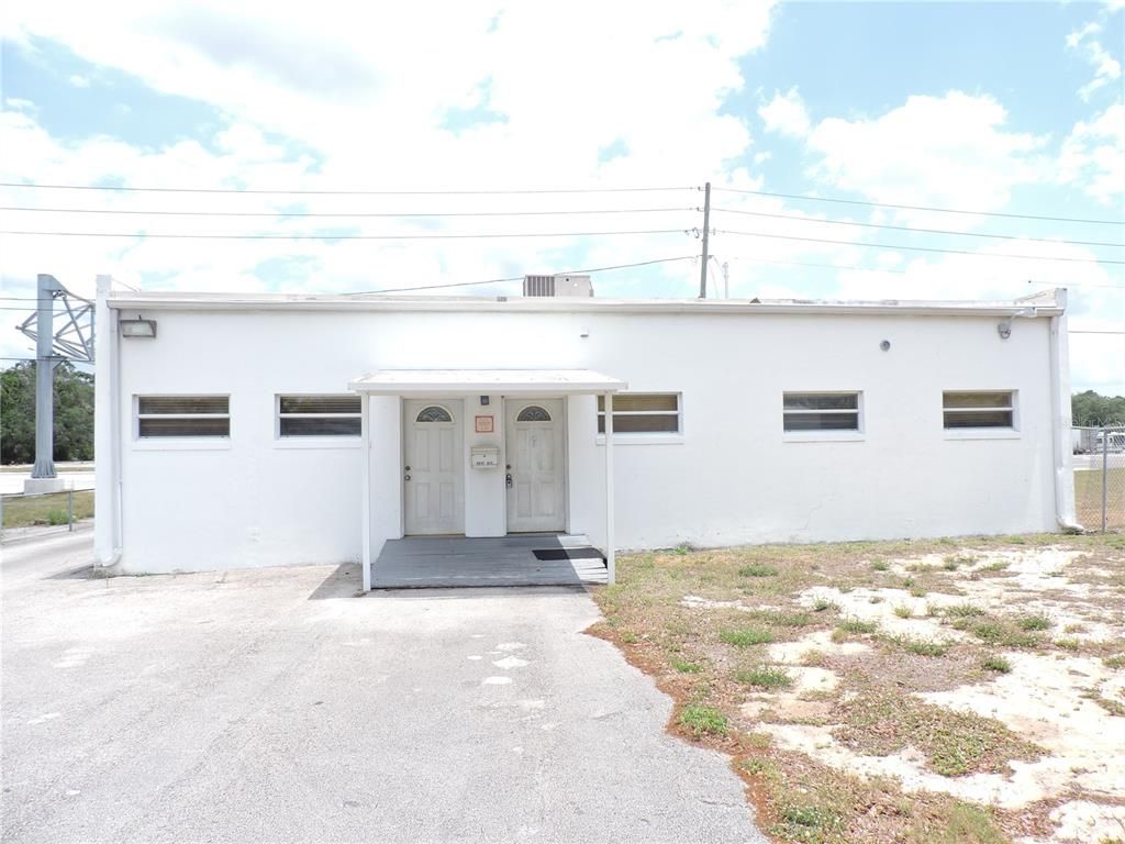 Backyard, Exterior, Facade, None