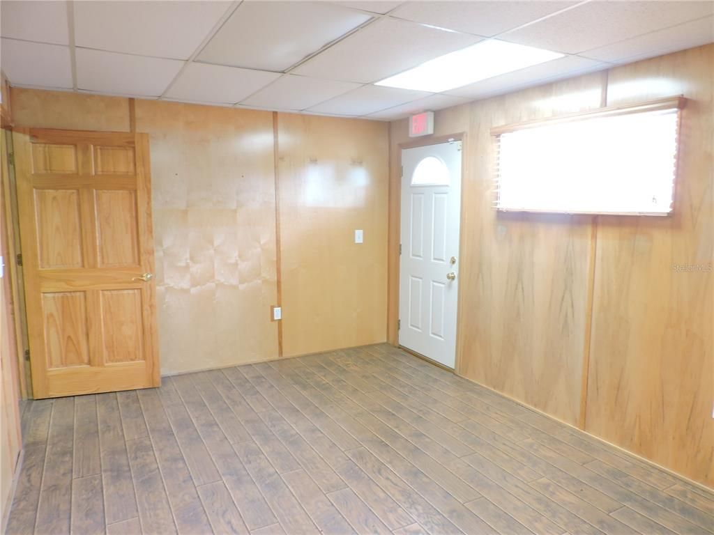 Empty room, Interior, Wood Texture Flooring, Wooden Walls